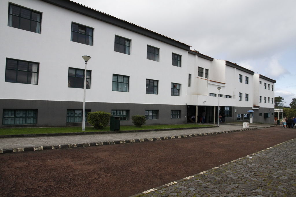 Câmara de São Roque do Pico garante transporte de alunos