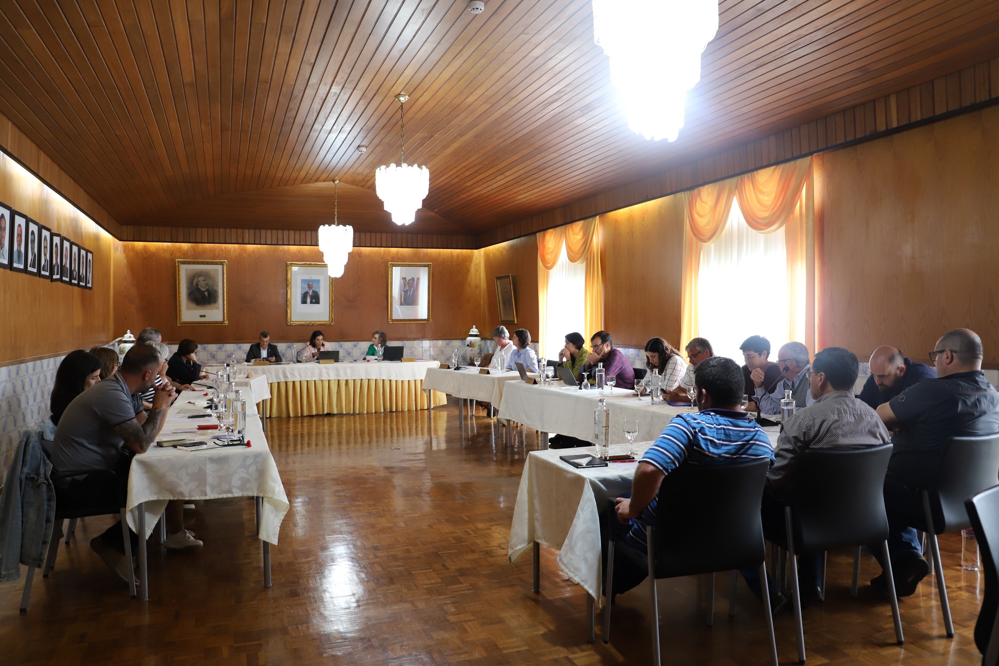 Assembleia Municipal de São Roque do Pico reuniu na segunda-feira
