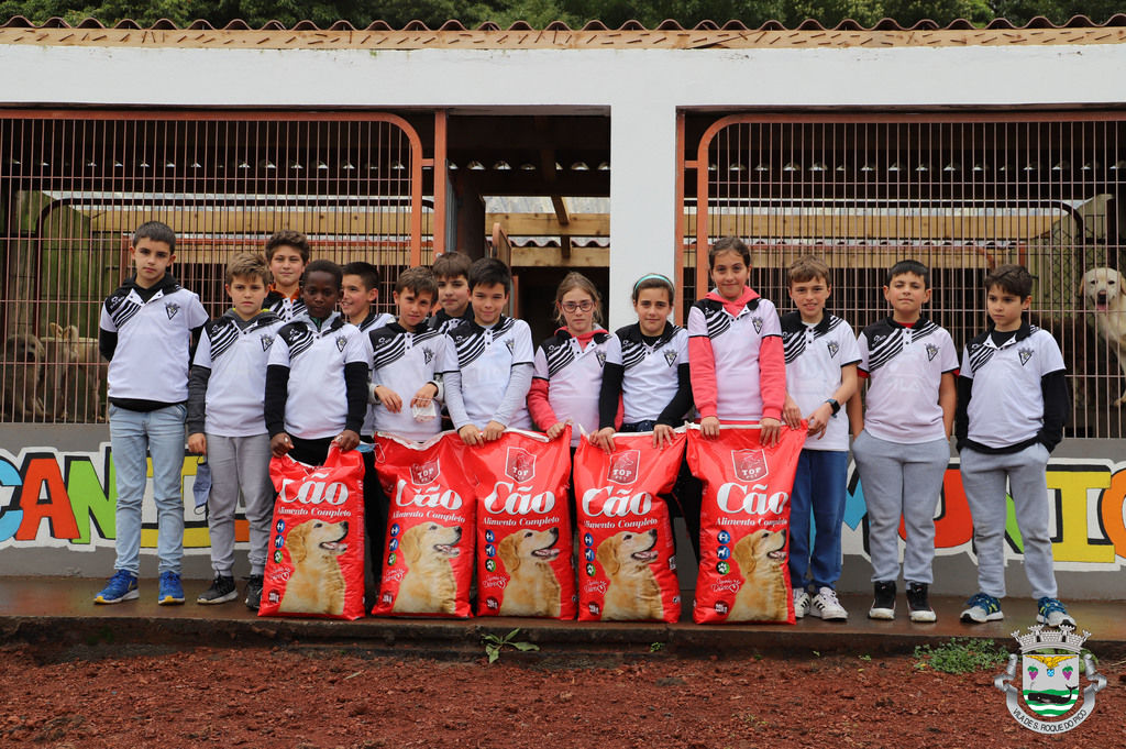 Canil Municipal de São Roque do Pico recebe do Vitória Futebol Clube doação de 100 quilos de ração